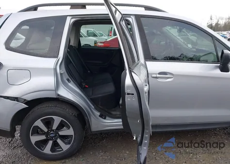 2018 Subaru Forester 2.5I z USA, uszkodzony, nr VIN JF2SJABC2JH568208